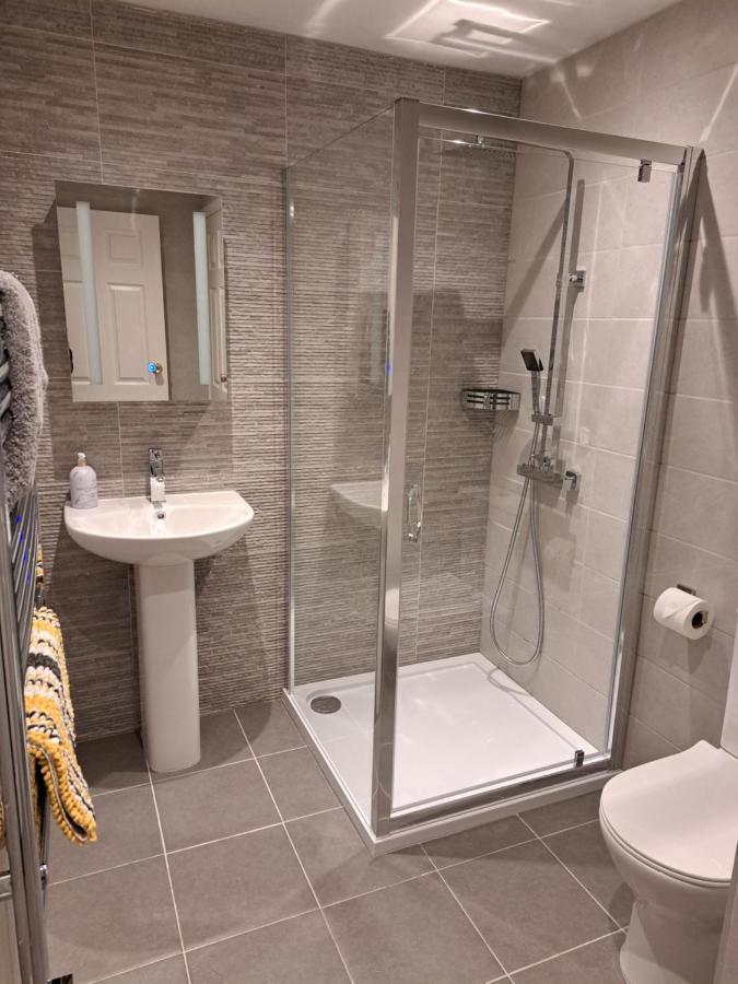 1 Chatsworth Riverscape Apartments - Riverview Apartment In Great Location With Free Parking Overlooking The Gannel Just A Short Walk From Newquays Incredible Beaches And Local Amenities New Quay Exterior foto